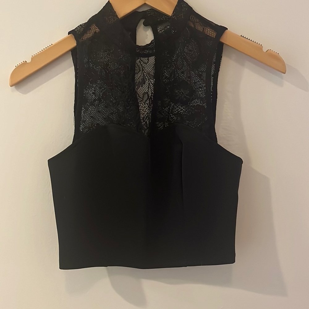 Fora Black Crop Top High Neck Lace - Picture 2 of 8